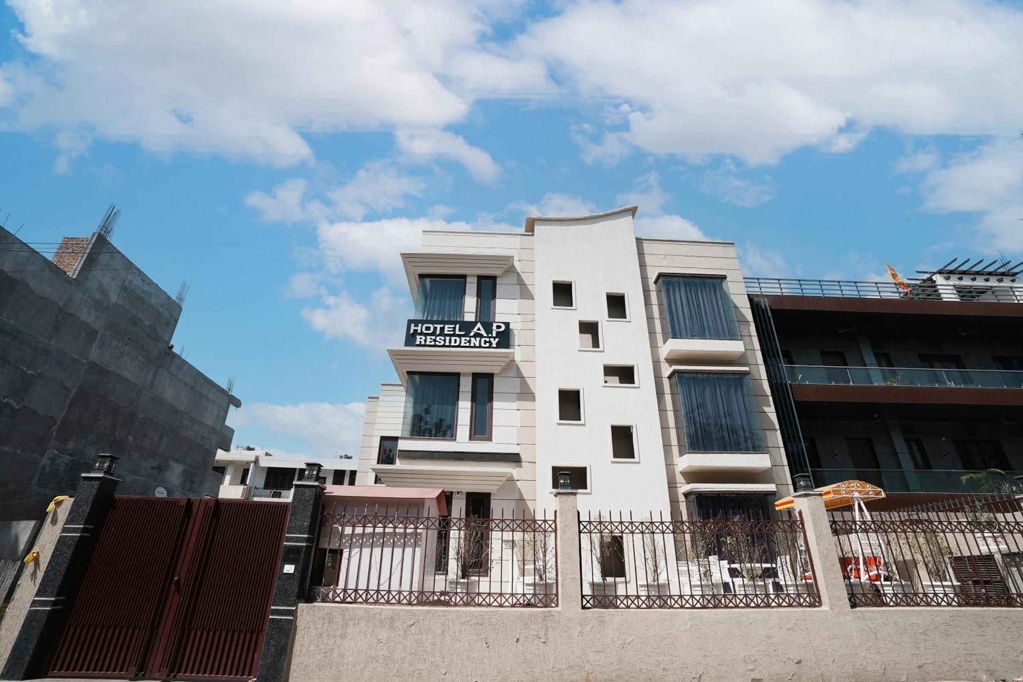 Hotel A.P Residency Gurgaon Buitenkant foto